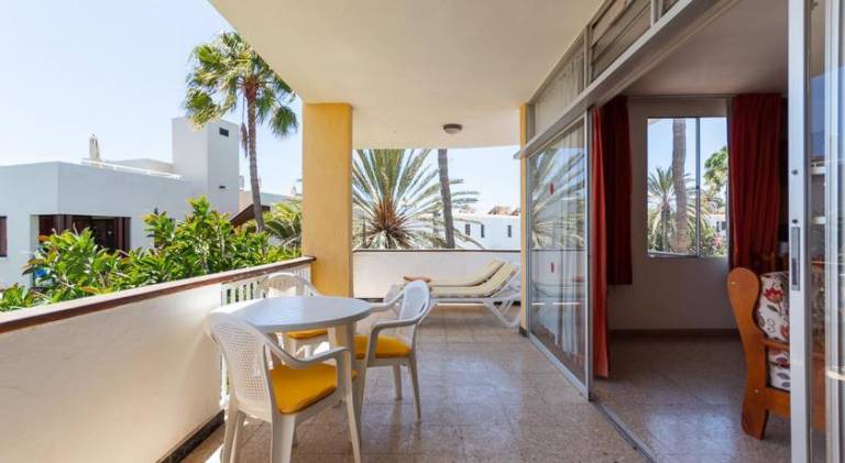 Rental apartment with terrace, yard & pool | Next to the beach | Pets allowed — photo 3