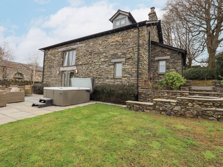 Cottage  Newby Bridge
