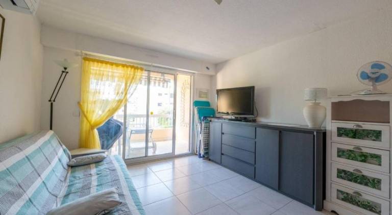 Rental apartment with pool — photo 2