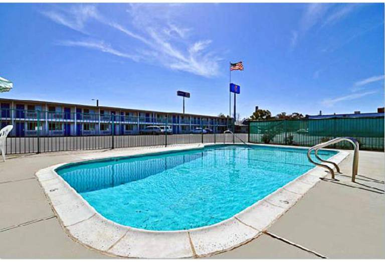 Motel 6 Willows, CA — photo 2