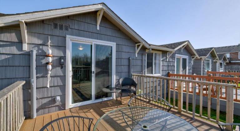 Serviced apartment with yard & terrace | Next to the beach | Pets are welcome — photo 2