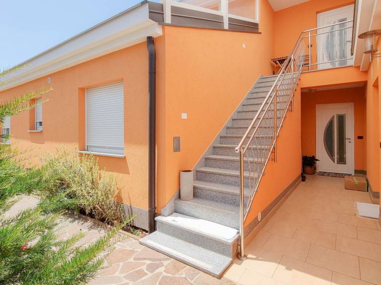 Apartment with barbeque — photo 3