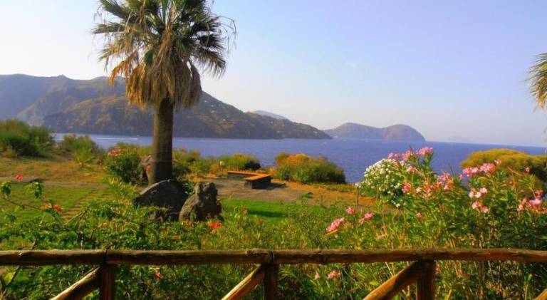 House with BBQ, garden & private pool | Pets allowed in Messina