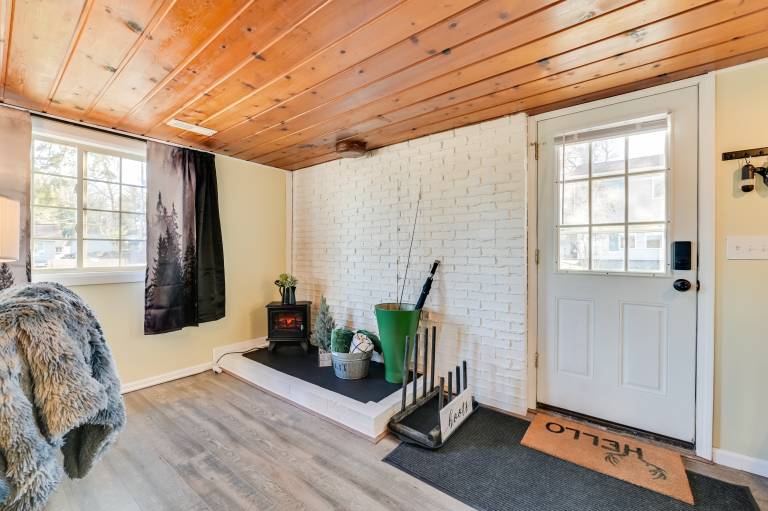 Houghton Lake Cottage - Central Location! — photo 4