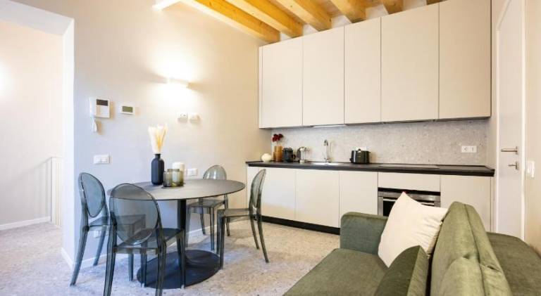 Apartment with 1 room for 4 persons — photo 2