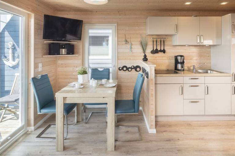 Charming boat with patio | Dogs allowed — photo 4