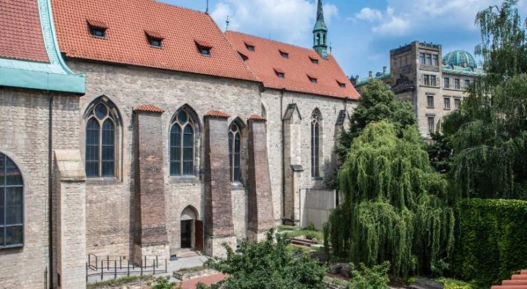 Serviced apartment with jacuzzi & terrace | Close to Prague astronomical clock — photo 3