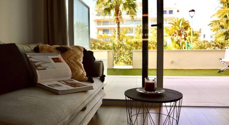 Fully equipped pleasant holiday apartment with yard, private pool & patio | Close to the beach | Pets allowed in Denia