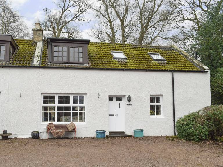 Cottage  Cupar