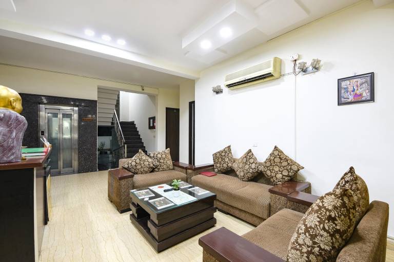 Gazelle Inn Medanta — photo 3