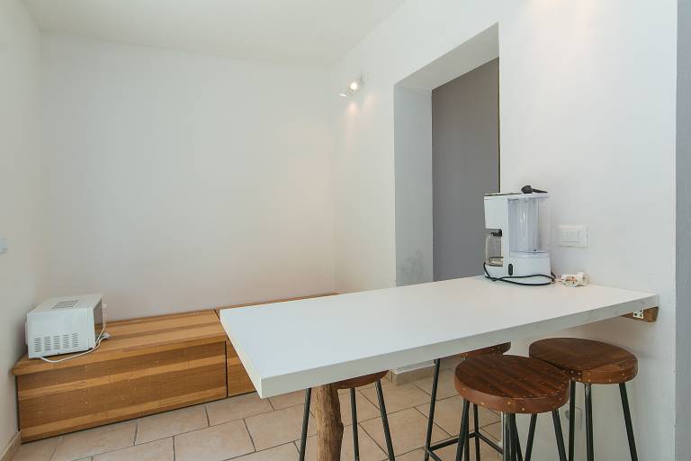 Two bedroom apartment with terrace and sea view Brela, Makarska (A-16596-c) — photo 5
