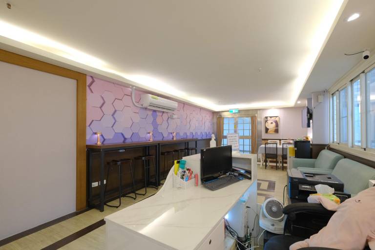 85 Asia Hotel — photo 3