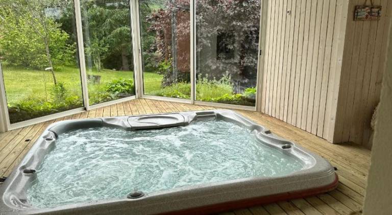 Pleasant house with pool & jacuzzi | Pet-friendly — photo 4