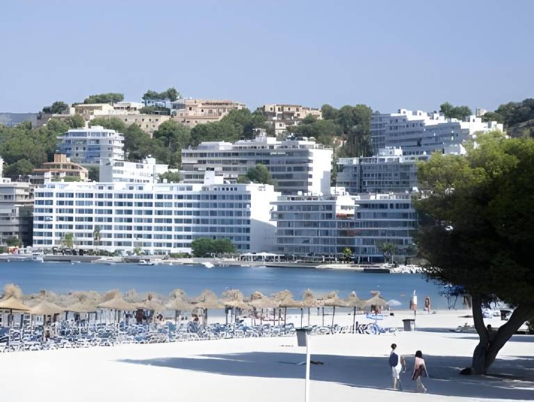 Purobeach Resort Santa Ponsa in Calvià
