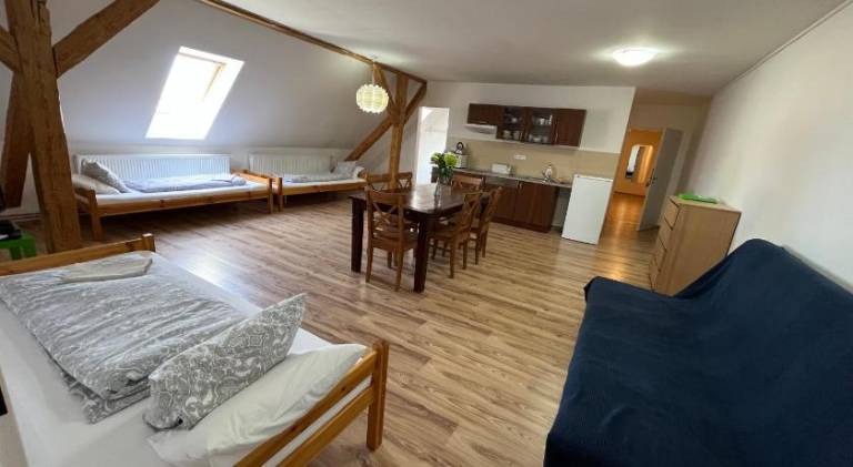 Dvur Nove Zamky — photo 2