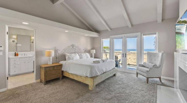 Beach Break by AvantStay Oceanfront View Patio — photo 2