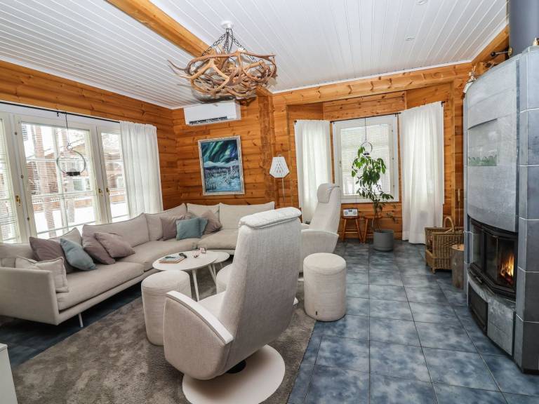 Pleasant vacation home with sauna | Pet-friendly — photo 4