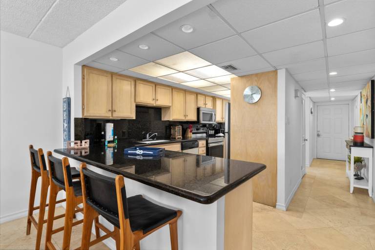 Family-oriented condo with private pool | Close to the beach | Dogs allowed — photo 4