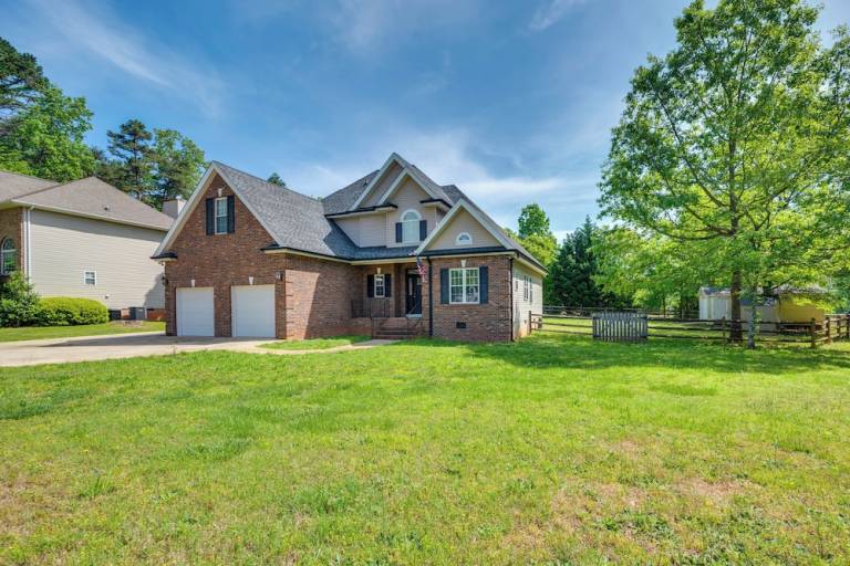 Cabin Lake Norman of Iredell