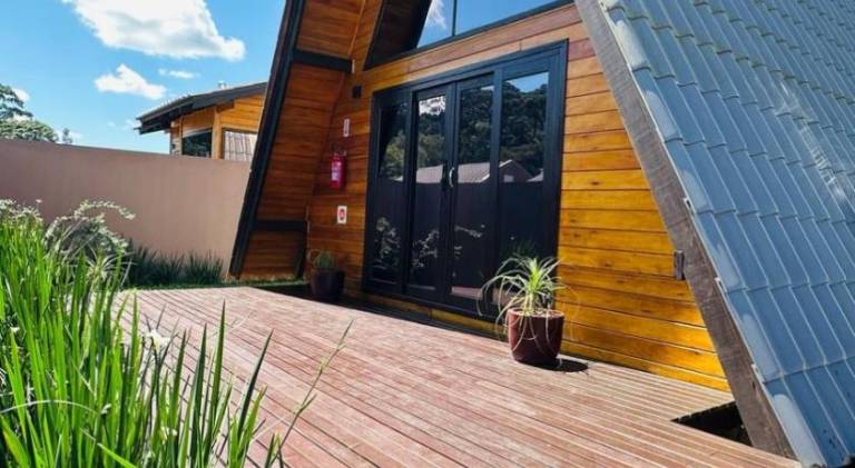 Lodge with garden, terrace & jacuzzi — photo 4