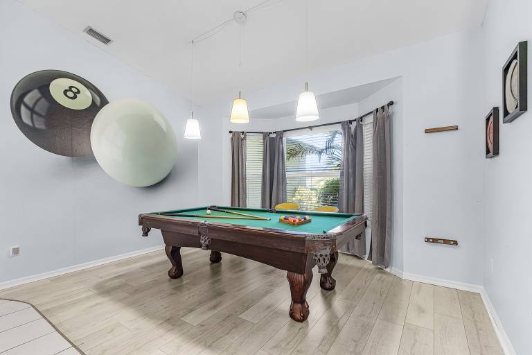 Family-friendly house with barbeque, private pool & garden | Water view | Dogs allowed — photo 3