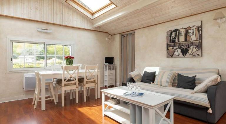 Rental apartment with barbecue & terrace — photo 2