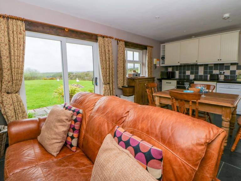 Children-friendly cottage with yard & barbeque | Dogs allowed — photo 5
