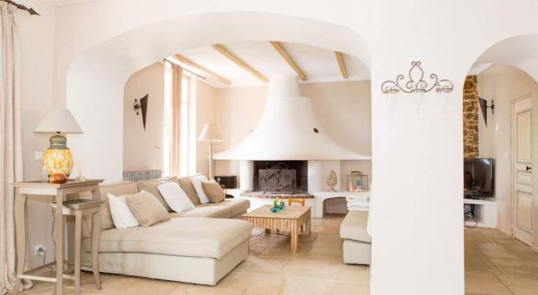 Beautiful villa with jacuzzi & pool | Pet-friendly — photo 2
