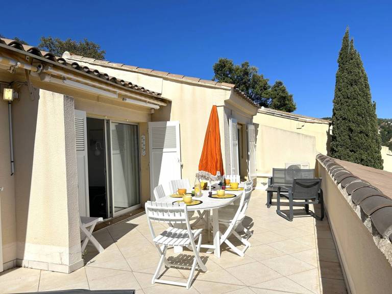 Rental apartment with pool — photo 3