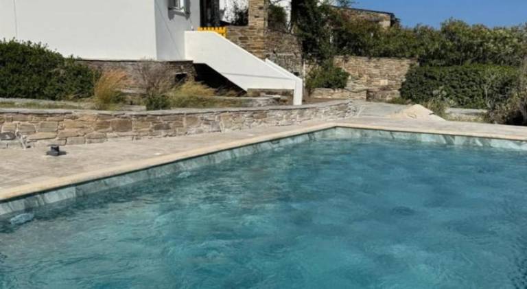 Villa with yard, pool & patio | Suitable for remote work in Tinos