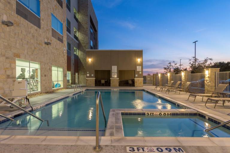 Holiday Inn Express & Suites San Marcos South By IHG — photo 2