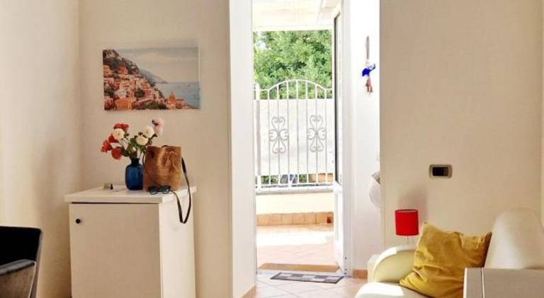 House with 2 rooms for 4 persons — photo 3