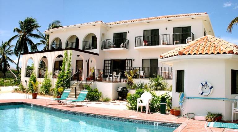 Apartment  Bodden Town