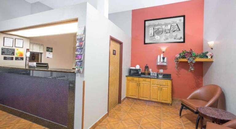 Super 8 By Wyndham Sioux City/Morningside Area — photo 3