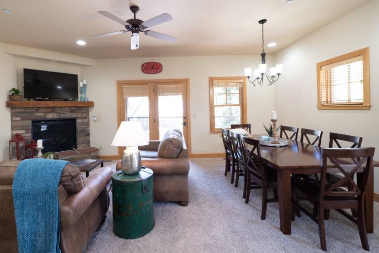 Hot Tub & Pool, Pet-Freindly, Hiking/Fishing Close! — photo 3