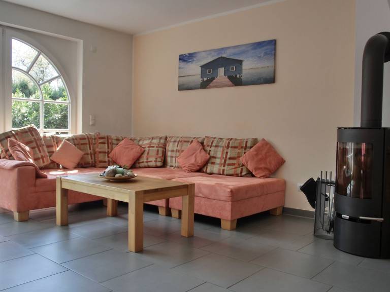 Ferienhaus für 6 Pers. mit Kamin und Terrasse in Graal Mueritz