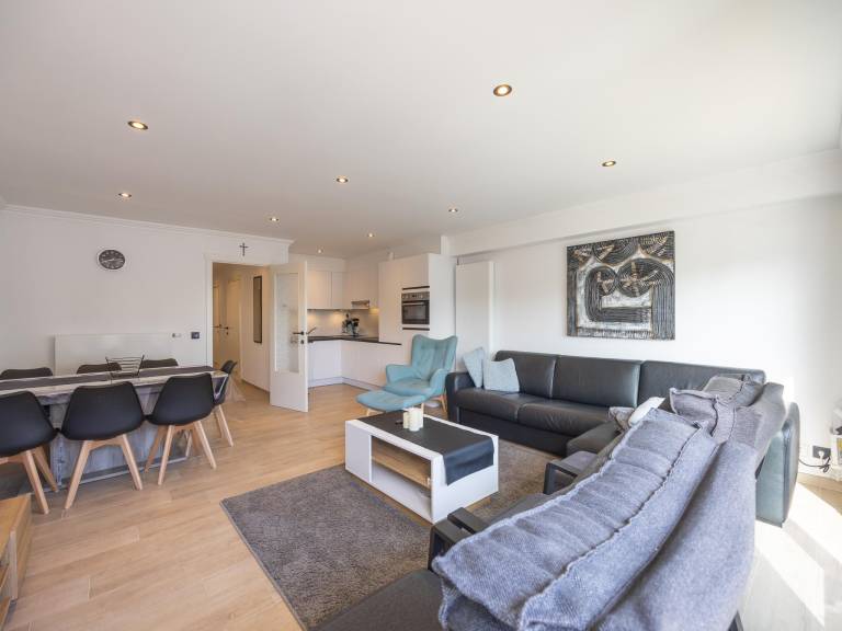 Holiday apartment with patio in Middelkerke