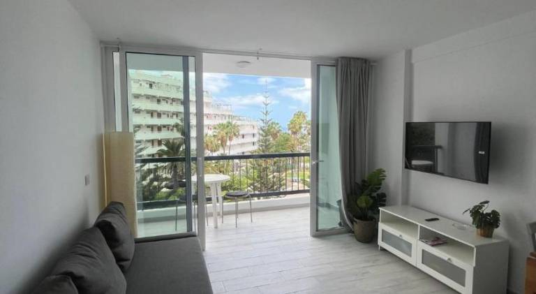 Holiday apartment with private pool & patio | Next to the beach | Dogs allowed — photo 2