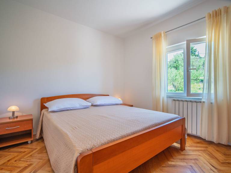 Rental apartment with barbecue, terrace & pool | Dogs allowed — photo 4