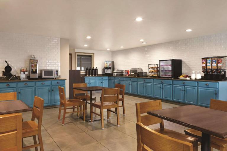 Country Inn & Suites by Radisson, Georgetown, KY — photo 4
