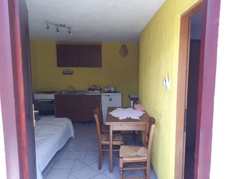Holiday apartment with barbeque, garden & patio | Garden view — photo 2