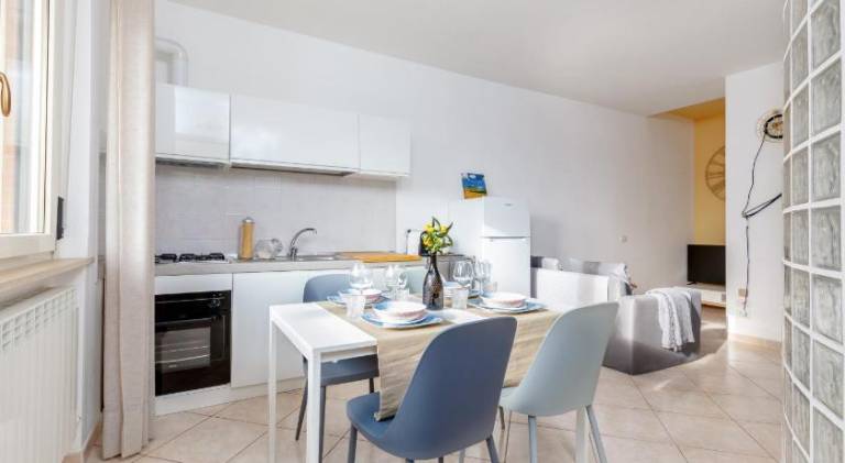 Family-friendly rental apartment with yard, terrace & grill | Pets are welcome — photo 2
