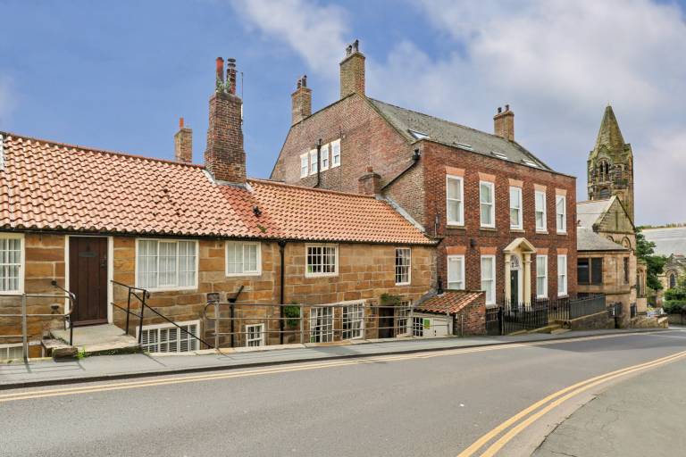 Cottage | Next to the beach | Pet-friendly in Whitby