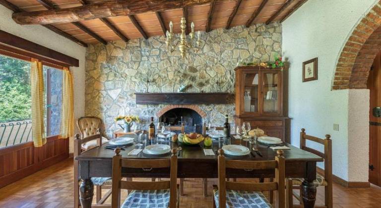 Villa with BBQ, patio & private pool — photo 3