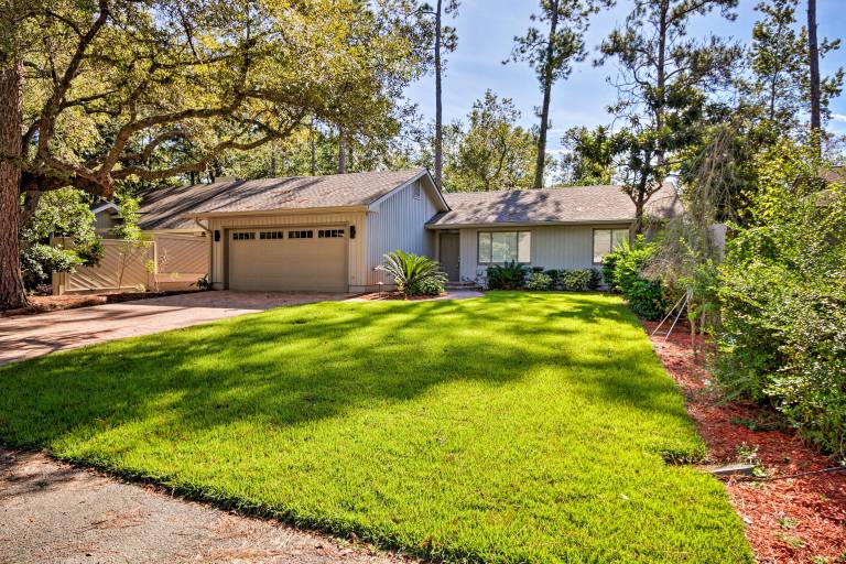 2 Mi to Beach! Sea Pines Resort Home w/ Large Yard — photo 3