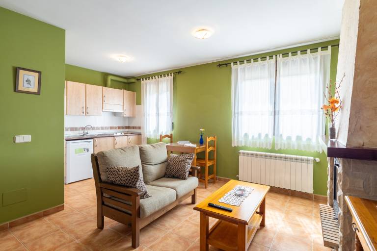 Family-friendly studio with garden & patio | Mountain view | Suitable for remote work | Pets are welcome — photo 2
