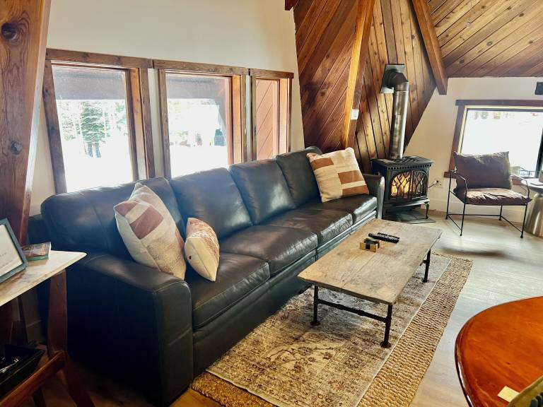 Cabin  Mammoth Lakes