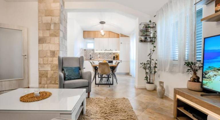 Nice rental apartment | Pets are welcome in Tivat