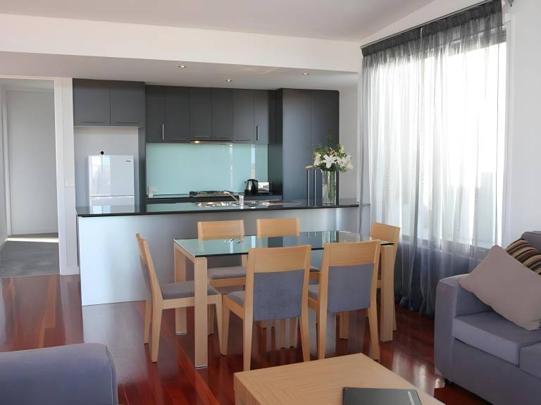 125 m&sup2; Apartment mit Hotelservice