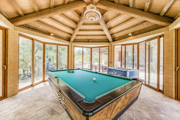 Family-oriented wonderful luxury rental with jacuzzi, BBQ & yard | Pets are welcome — photo 5